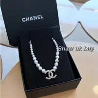 在飛比找蝦皮購物優惠-Chanel 香奈兒 珍珠 金屬鏈條 配珍珠水鑽 雙C 墜飾