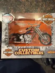 Metal Maxx 1:17 Harley-Davidson - FXSTS/FXSTSI Springer Softail Motorcycle 2001