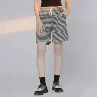 在飛比找momo購物網優惠-【Line-up wears】現貨-休閒感千鳥格棉質短褲(個