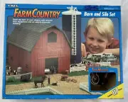1993 Ertl Barn and Silo Set Brand New FREE SHIPPING