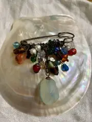 New W/Tags Twos Company Brand Beaded Dangles Traditional Kilt Pin Style Brooch