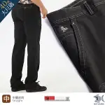 【NST JEANS】大尺碼無盡的黑 燙銀圓LOGO 男斜口袋長褲(中腰) 390(5833) 台灣製