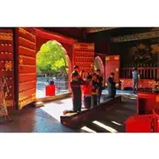 Save 10.00%! 4-Hour Private Tour: Lama Temple, Confucius Temple, Guozijian Museum with Dim Sum