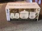 *New**5 Pieces Christmas Holiday Embossed Dinnerware Set - Snowmen - geih-20473A