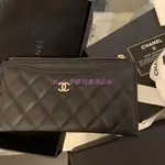 二手精品 CHANEL 香奈兒 黑色 荔枝牛皮 金/銀 雙C LOGO 扁式拉鍊 手拿包 長夾 A81462