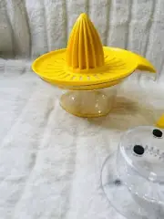 Lemon Squeezer Citrus Juicer Hand Press Juice Extractor Maker