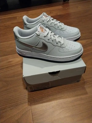 Nike Air Force 1 Low Pure Platinum Barley Grape Size 5y