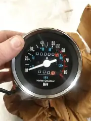 Harley Nos Fxrs Low Glide Speedometer 67037-83