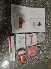 7 Beauty Lot Samples & 1 Full Size Whitening Freckle Cream