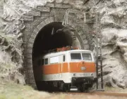 Busch 7024 HO/OO Gauge Single Track Tunnel Portals (Pair)