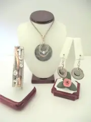 Brighton "NEPTUNE'S RINGS" Shell Necklace-Earring-Bracelet Set (R$274) NWT/Pouch