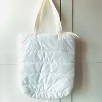 在飛比找蝦皮購物優惠-全新 UNIQLO 優衣庫 壓線托特包 側背包 白色