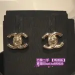 二手現貨 CHANEL 消光金 素面 雙C LOGO 書包扣式造型 耳環AB5617