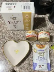 Purina Fancy Feast *4 Course Feast* 2 cans of food + Treats & Heart Shaped Bowl