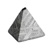 25G Gibbon iron Meteorite pyramid QC404