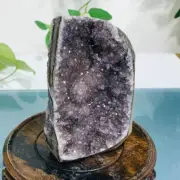 704g Natural Amethyst Geode Mineral Specimen Crystal Quartz Energy Decoration