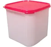 [Tupperware] Modern, Bold Square Food Storage Container - 17 Cups, Red, PVC Free, Dishwasher Safe