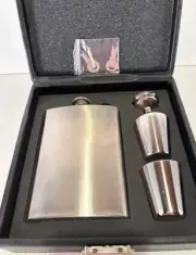 VINTAGE STAINLESS STEEL FLASK 2 SHOT GLASSES FUNNEL & KEYS BLACK BOX