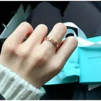 在飛比找Yahoo!奇摩拍賣優惠-TIFFANY & Co. 18K玫瑰金 鏤空戒指