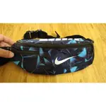 便宜賣）全新。NIKE 星空藍。防水腰包