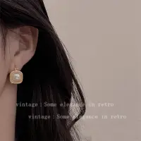 在飛比找Very buy優惠-韓國時尚高級設計感雙面珍珠耳扣耳針女超仙氣質名媛復古法式耳環