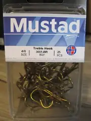 25 Mustad Treble Fish Hooks / 3551-BR Size 4/0 Bronze Finish