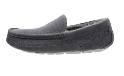 UGG Z3257 Men's Grey Ascot Slippers Size 8M