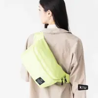 在飛比找momo購物網優惠-【KIU】日本2用隨身包 防潮防水胸包變背包x單肩包變雙肩包