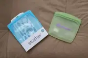 2x Stasher Silicone Reusable Food Bag, Sandwich & Quart Size * Brand NEW