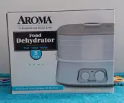 Aroma Housewares Company Aroma Food Dehydrator 5 Trays White AFD-200