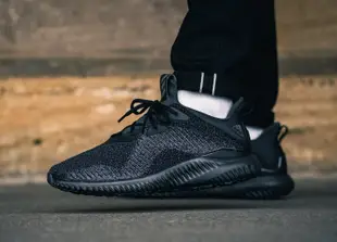 =CodE= ADIDAS ALPHABOUNCE EM 雪花編織網布慢跑鞋(黑) DB1090 輕量避震 男女 預購