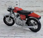 Scale model bike 1:12, Norton Commando 850 175 Red and Black Motorcycle Bike Art