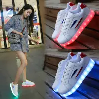 在飛比找蝦皮購物優惠-Led燈鞋 USB充電鞋發光鞋充電鞋 LED燈鞋 USB充電