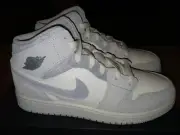Boy's Nike Jordan Air 1 Mid SE (GS) Neutral Grey Sail Size 6Y