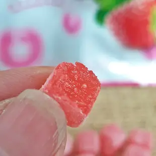 糖霜草莓風味Q軟糖 260g(10包/組) 【9555622109743】(馬來西亞糖果)