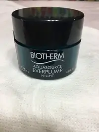 在飛比找Yahoo!奇摩拍賣優惠-BIOTHERM 碧兒泉 黑膜力修護發亮面膜 15ml(20