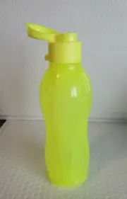 Tupperware Eco Water Bottle 16 oz Flip Top Seal Neon Yellow Color NEW