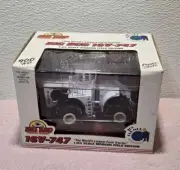Big Bud 16v-747 Tractor NIB 1:64 Scale