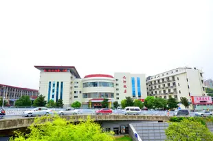 武漢鐵路九州飯店Jiu Zhou Hotel