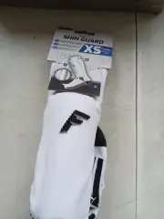 NWT Franklin Kids Sock R Soccer Socks W Shin Guards White Sz. XS (Up to 4' Tall)