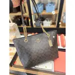 折扣款 全新正品 COACH C8148 CAMMIE CHAIN TOTE 拉鏈式拖特包 購物包 OL通勤包 深色老花