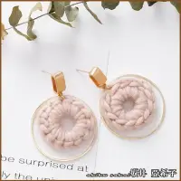在飛比找博客來優惠-『坂井.亞希子』日系毛線手工編織造型耳環 -粉色款