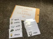 Vowels Set In Spanish/ Juego De Mini Flashcards De Las Vocales.