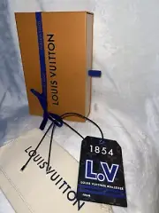 NEW IN BOX LOUIS VUITTON 1854 FLIGHT TRAVEL LUGGAGE TAG CHARM KEY CHAIN