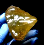 Libyan Desert Glass Meteorite Tektite impact specimen( 610 crt)Dimples Super Gem