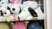 在飛比找Yahoo!奇摩拍賣優惠-♥小花花日本精品♥ SNOOPY 史努比 可愛趴姿絨毛布偶 