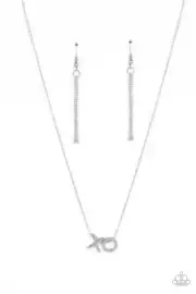 Paparazzi Hugs and Kisses Silver Necklace NWT