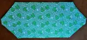 COUNTRY COTTAGE ST. PATRICKS DAY HOLIDAY SHAMROCKS QUILTED TABLE RUNNER - NEW
