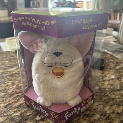 Rare New Furby 70-800 Series 1 Tiger Snowball Electronic Toy - Rare Eyes Closed.