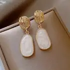 Trendy Irregular Oil Earrings with Unique Geometric Shape for Daily Wear